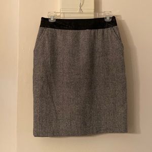Grey and black patterned pencil skirt